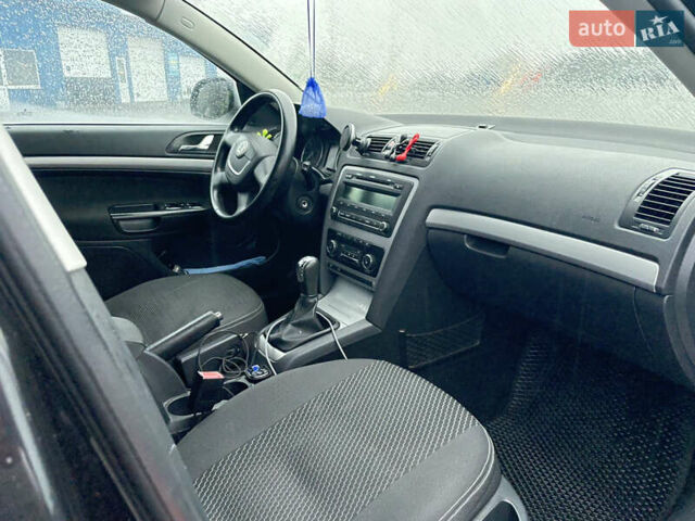 Черный Шкода Октавия, объемом двигателя 1.98 л и пробегом 294 тыс. км за 7000 $, фото 7 на Automoto.ua