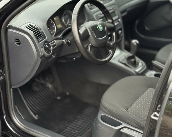 Черный Шкода Октавия, объемом двигателя 1.4 л и пробегом 237 тыс. км за 6700 $, фото 25 на Automoto.ua