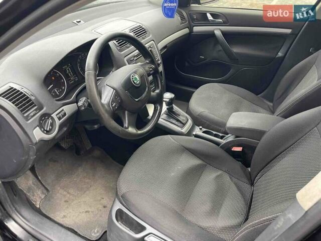 Черный Шкода Октавия, объемом двигателя 1.8 л и пробегом 230 тыс. км за 6300 $, фото 23 на Automoto.ua