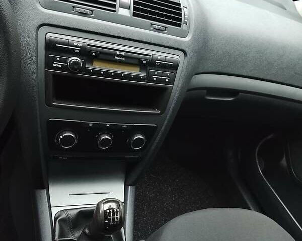 Черный Шкода Октавия, объемом двигателя 1.4 л и пробегом 233 тыс. км за 6950 $, фото 12 на Automoto.ua