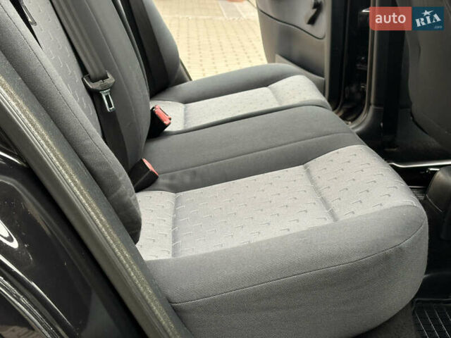 Черный Шкода Октавия, объемом двигателя 1.6 л и пробегом 218 тыс. км за 6777 $, фото 42 на Automoto.ua