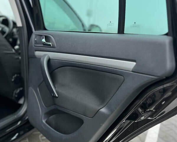 Черный Шкода Октавия, объемом двигателя 1.82 л и пробегом 220 тыс. км за 7700 $, фото 35 на Automoto.ua