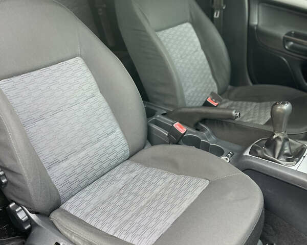 Черный Шкода Октавия, объемом двигателя 1.6 л и пробегом 230 тыс. км за 6800 $, фото 15 на Automoto.ua