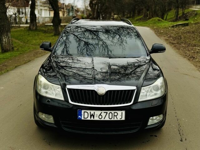 Черный Шкода Октавия, объемом двигателя 1.9 л и пробегом 215 тыс. км за 3300 $, фото 2 на Automoto.ua