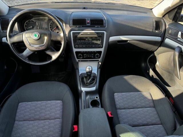 Чорний Шкода Октавія, об'ємом двигуна 1.4 л та пробігом 177 тис. км за 6500 $, фото 12 на Automoto.ua