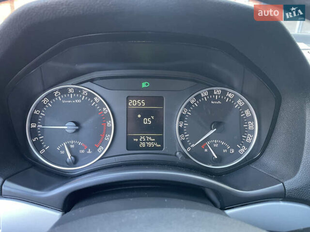 Черный Шкода Октавия, объемом двигателя 1.6 л и пробегом 288 тыс. км за 6650 $, фото 19 на Automoto.ua