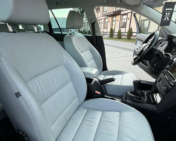 Черный Шкода Октавия, объемом двигателя 0 л и пробегом 215 тыс. км за 8800 $, фото 183 на Automoto.ua