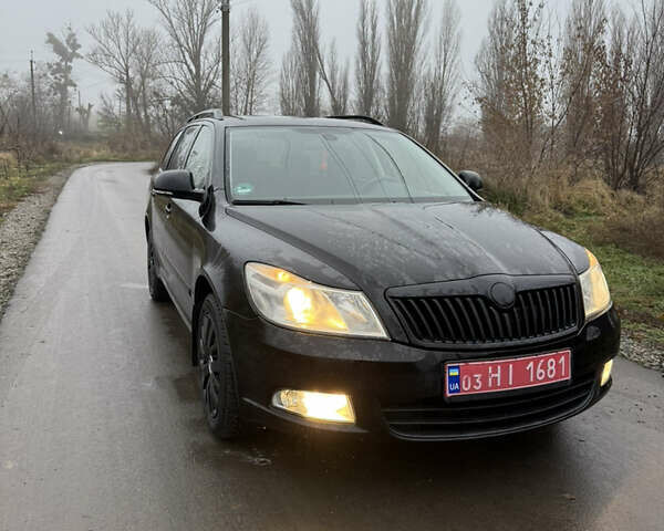 Чорний Шкода Октавія, об'ємом двигуна 1.4 л та пробігом 217 тис. км за 6500 $, фото 1 на Automoto.ua