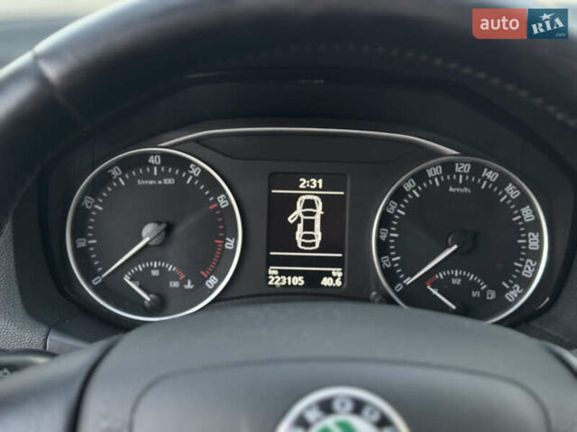 Чорний Шкода Октавія, об'ємом двигуна 1.8 л та пробігом 223 тис. км за 7750 $, фото 8 на Automoto.ua