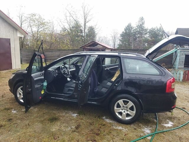 Черный Шкода Октавия, объемом двигателя 2 л и пробегом 241 тыс. км за 6999 $, фото 10 на Automoto.ua