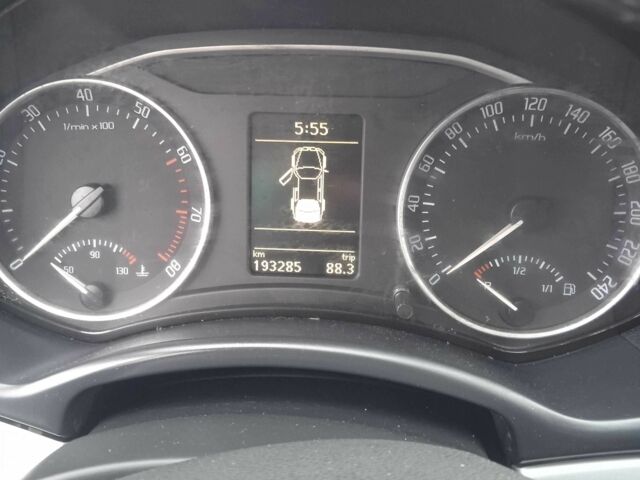 Черный Шкода Октавия, объемом двигателя 1.6 л и пробегом 193 тыс. км за 7400 $, фото 13 на Automoto.ua