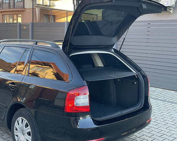 Черный Шкода Октавия, объемом двигателя 1.6 л и пробегом 288 тыс. км за 6650 $, фото 24 на Automoto.ua