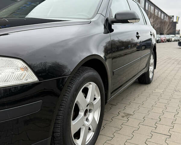 Черный Шкода Октавия, объемом двигателя 1.6 л и пробегом 197 тыс. км за 7500 $, фото 14 на Automoto.ua