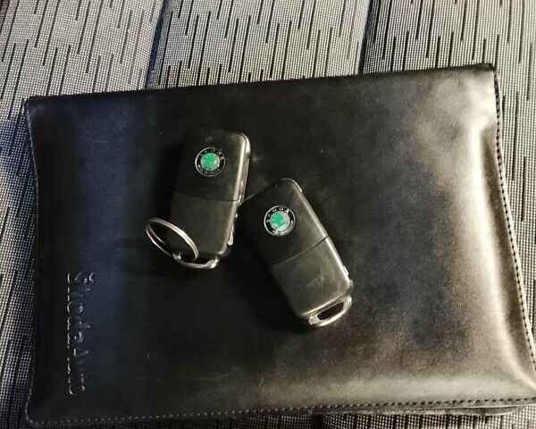 Черный Шкода Октавия, объемом двигателя 1.4 л и пробегом 233 тыс. км за 6950 $, фото 29 на Automoto.ua