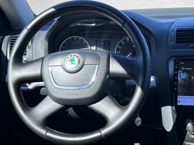 Черный Шкода Октавия, объемом двигателя 2 л и пробегом 300 тыс. км за 8500 $, фото 19 на Automoto.ua