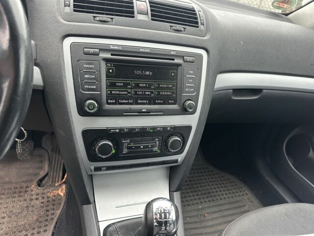 Чорний Шкода Октавія, об'ємом двигуна 1.4 л та пробігом 191 тис. км за 6900 $, фото 11 на Automoto.ua