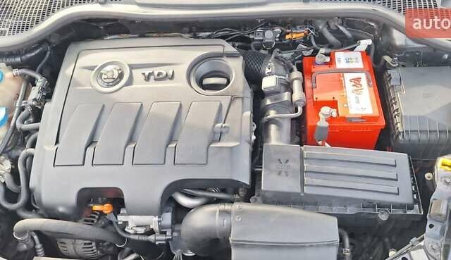 Черный Шкода Октавия, объемом двигателя 2 л и пробегом 277 тыс. км за 7200 $, фото 17 на Automoto.ua