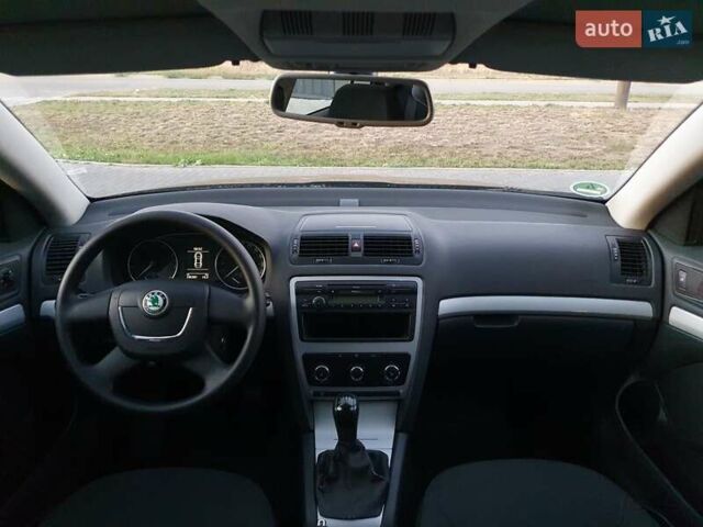 Черный Шкода Октавия, объемом двигателя 1.8 л и пробегом 245 тыс. км за 7350 $, фото 9 на Automoto.ua