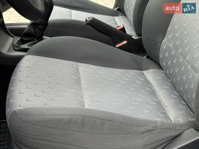 Черный Шкода Октавия, объемом двигателя 1.6 л и пробегом 218 тыс. км за 6777 $, фото 35 на Automoto.ua