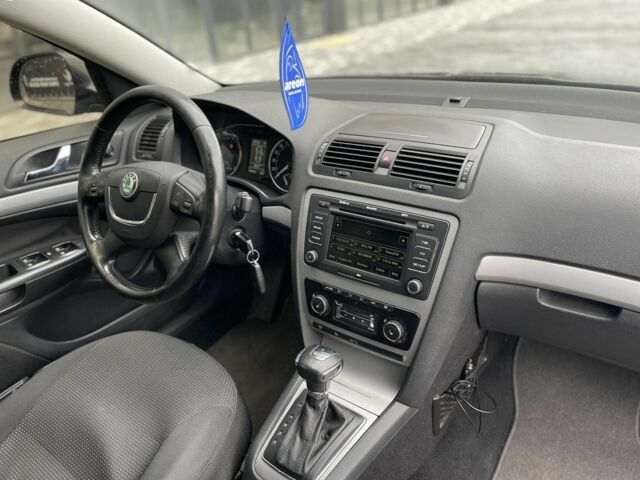 Чорний Шкода Октавія, об'ємом двигуна 0 л та пробігом 250 тис. км за 6300 $, фото 18 на Automoto.ua