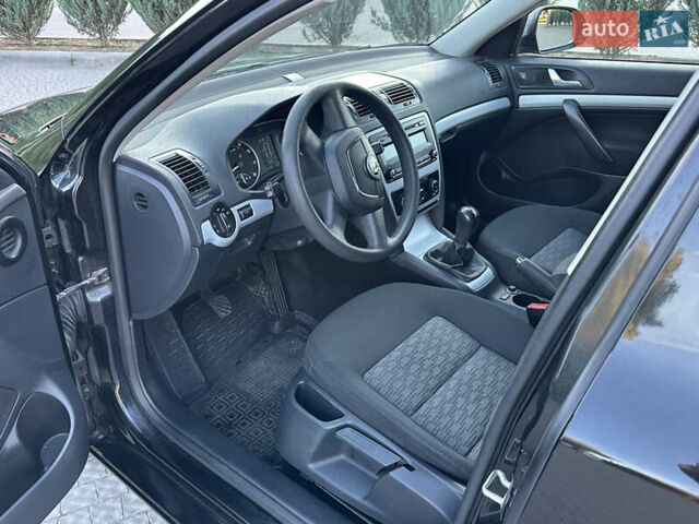 Шкода Октавия 2009 в Полтаве на Automoto.ua Черный Шкода Октавия, объемом двигателя 1.8 л и пробегом 195 тыс. км за 7799 $, фото 54 на Automoto.ua