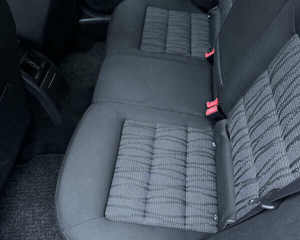 Черный Шкода Октавия, объемом двигателя 1.6 л и пробегом 250 тыс. км за 9300 $, фото 13 на Automoto.ua