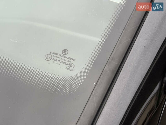 Черный Шкода Октавия, объемом двигателя 1.6 л и пробегом 218 тыс. км за 6777 $, фото 31 на Automoto.ua