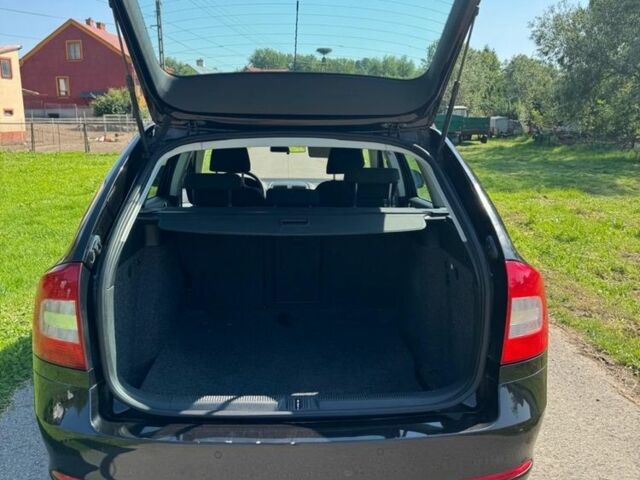 Чорний Шкода Октавія, об'ємом двигуна 1.6 л та пробігом 150 тис. км за 4476 $, фото 5 на Automoto.ua