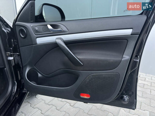 Черный Шкода Октавия, объемом двигателя 1.6 л и пробегом 261 тыс. км за 7400 $, фото 16 на Automoto.ua