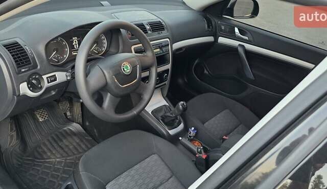 Чорний Шкода Октавія, об'ємом двигуна 1.4 л та пробігом 178 тис. км за 8300 $, фото 17 на Automoto.ua