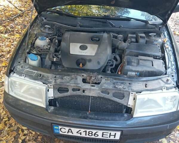 Шкода Октавия 2009 в Виннице на Automoto.ua Черный Шкода Октавия, объемом двигателя 1.9 л и пробегом 180 тыс. км за 8000 $, фото 10 на Automoto.ua