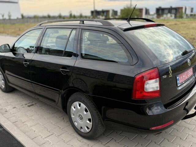 Черный Шкода Октавия, объемом двигателя 0 л и пробегом 219 тыс. км за 7200 $, фото 2 на Automoto.ua