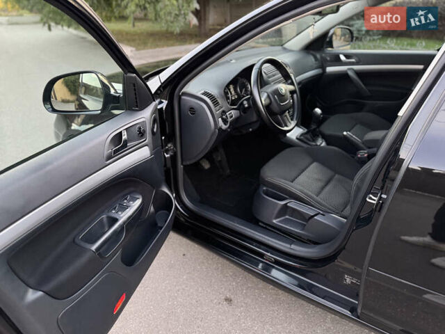 Чорний Шкода Октавія, об'ємом двигуна 1.8 л та пробігом 223 тис. км за 7999 $, фото 14 на Automoto.ua