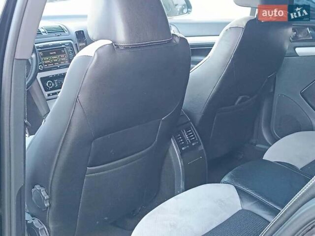 Чорний Шкода Октавія, об'ємом двигуна 2 л та пробігом 252 тис. км за 7990 $, фото 31 на Automoto.ua