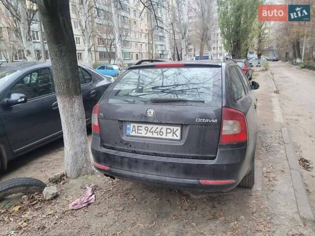 Чорний Шкода Октавія, об'ємом двигуна 1.8 л та пробігом 250 тис. км за 7500 $, фото 3 на Automoto.ua