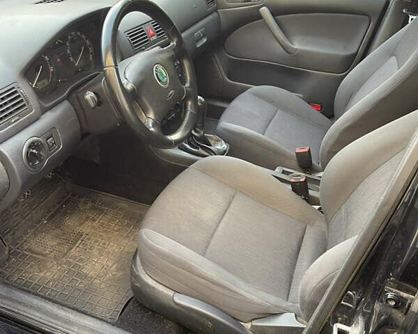 Черный Шкода Октавия, объемом двигателя 1.6 л и пробегом 217 тыс. км за 5700 $, фото 9 на Automoto.ua