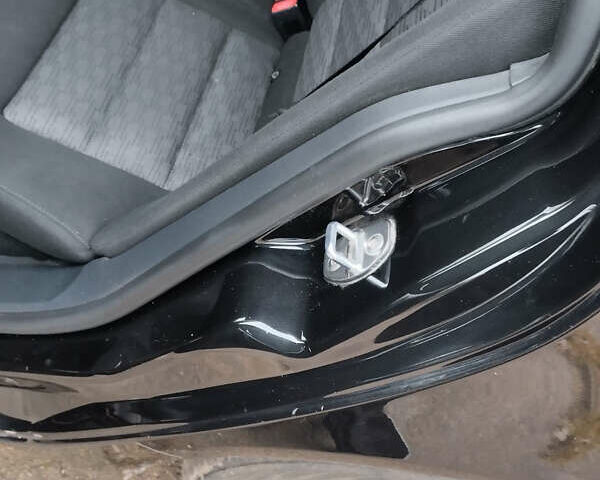 Черный Шкода Октавия, объемом двигателя 1.8 л и пробегом 212 тыс. км за 7700 $, фото 16 на Automoto.ua