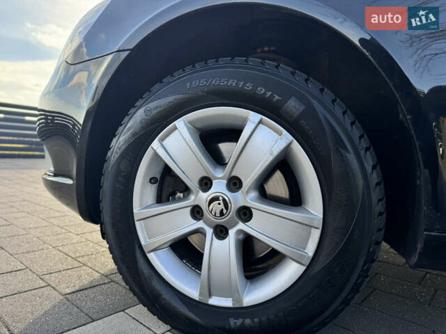 Черный Шкода Октавия, объемом двигателя 1.6 л и пробегом 261 тыс. км за 7400 $, фото 24 на Automoto.ua