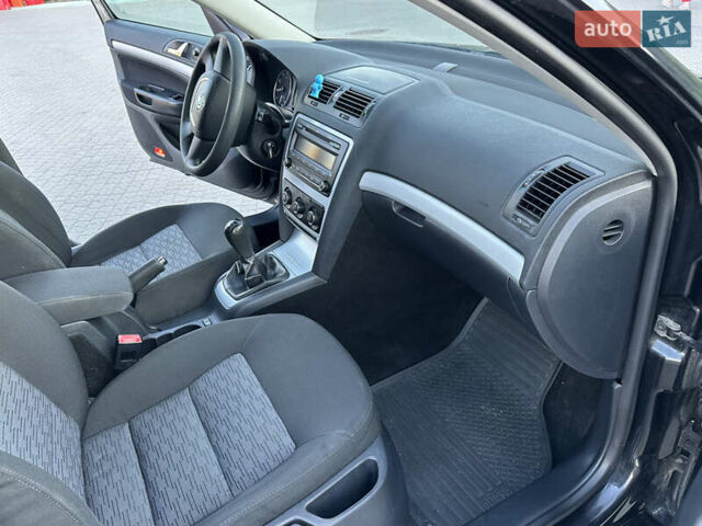 Шкода Октавия 2009 в Полтаве на Automoto.ua Черный Шкода Октавия, объемом двигателя 1.8 л и пробегом 195 тыс. км за 7799 $, фото 22 на Automoto.ua