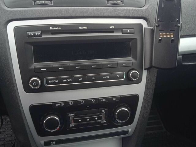 Черный Шкода Октавия, объемом двигателя 1.6 л и пробегом 193 тыс. км за 7400 $, фото 10 на Automoto.ua