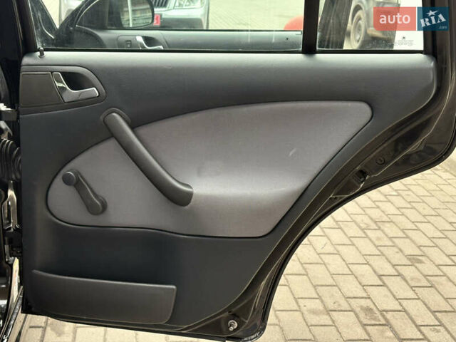 Черный Шкода Октавия, объемом двигателя 1.6 л и пробегом 218 тыс. км за 6777 $, фото 43 на Automoto.ua