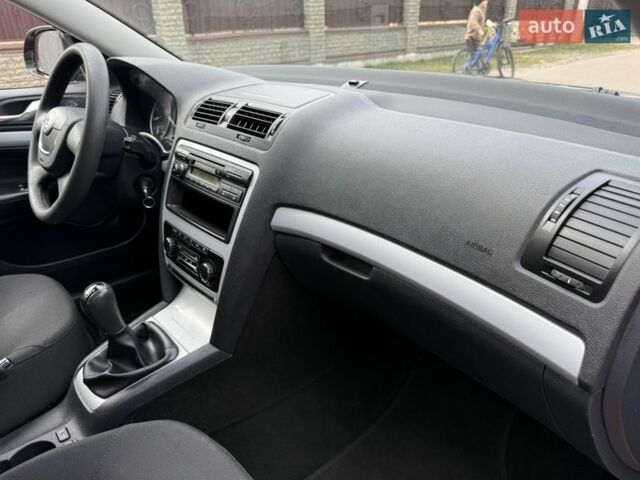 Чорний Шкода Октавія, об'ємом двигуна 1.8 л та пробігом 189 тис. км за 7500 $, фото 42 на Automoto.ua