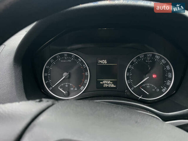 Черный Шкода Октавия, объемом двигателя 1.98 л и пробегом 294 тыс. км за 7000 $, фото 9 на Automoto.ua