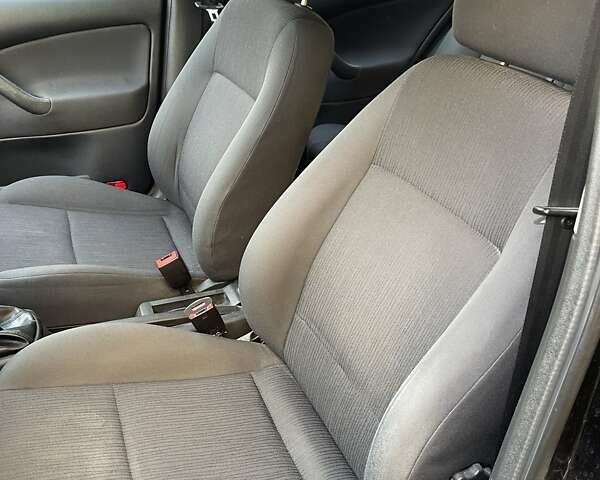 Чорний Шкода Октавія, об'ємом двигуна 1.6 л та пробігом 218 тис. км за 5350 $, фото 2 на Automoto.ua