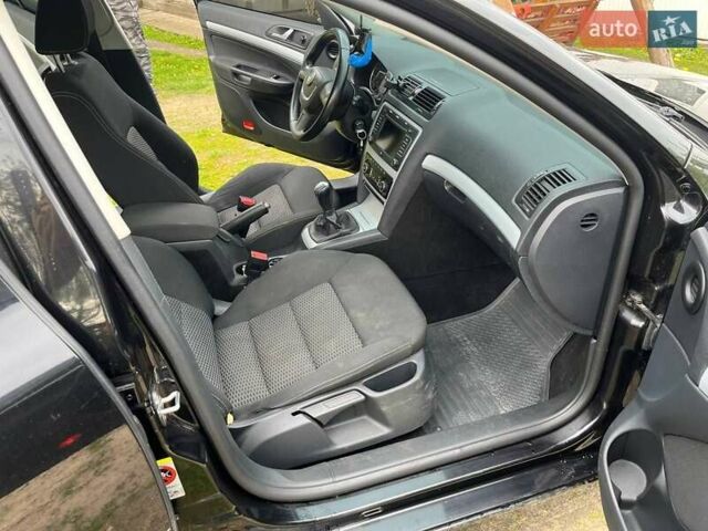 Черный Шкода Октавия, объемом двигателя 1.8 л и пробегом 206 тыс. км за 8000 $, фото 7 на Automoto.ua