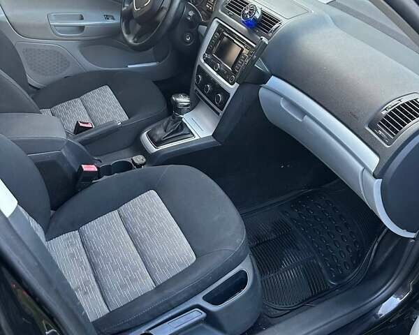 Чорний Шкода Октавія, об'ємом двигуна 1.9 л та пробігом 230 тис. км за 7800 $, фото 3 на Automoto.ua