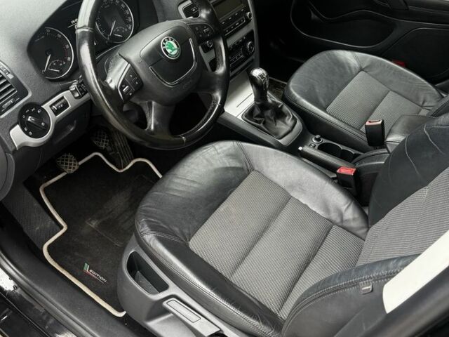 Черный Шкода Октавия, объемом двигателя 1.4 л и пробегом 230 тыс. км за 6900 $, фото 22 на Automoto.ua