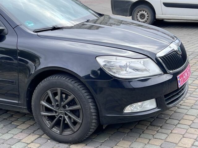 Черный Шкода Октавия, объемом двигателя 2 л и пробегом 300 тыс. км за 8500 $, фото 3 на Automoto.ua