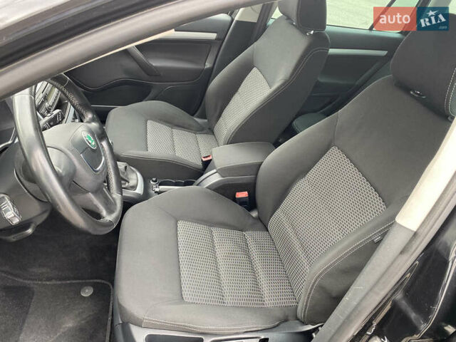 Черный Шкода Октавия, объемом двигателя 1.8 л и пробегом 207 тыс. км за 7300 $, фото 18 на Automoto.ua