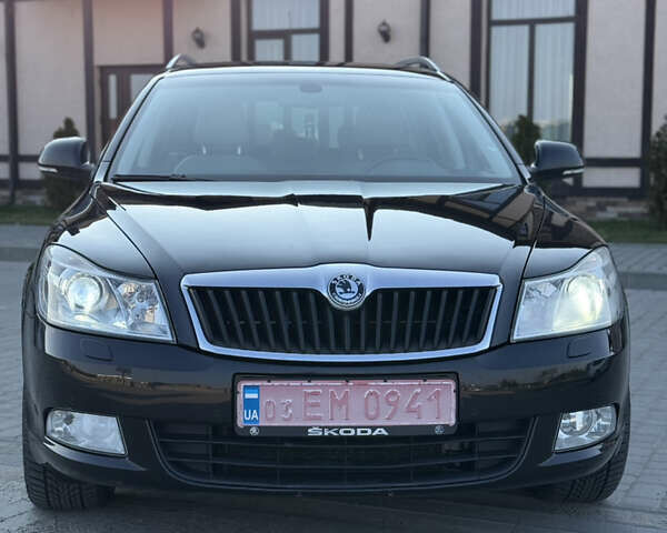 Черный Шкода Октавия, объемом двигателя 0 л и пробегом 215 тыс. км за 8800 $, фото 54 на Automoto.ua